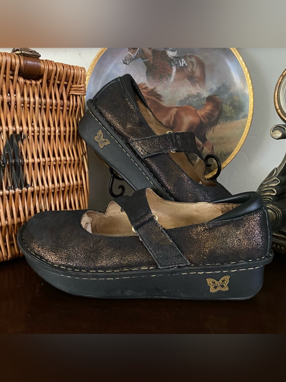 Alegria Women's 9.5-10 Dayna Mary Jane Peek-A-Boo Gold Bronze Shoes EU-40 Nurse